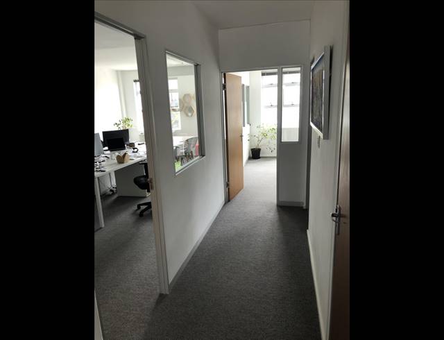 95M² OFFICE FOR SALE IN GARDENS